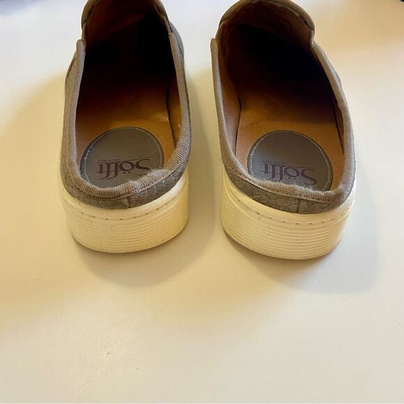 Sofft womens slip on loafers gray textured snake skin faux suede business casual - Picture 4 of 8